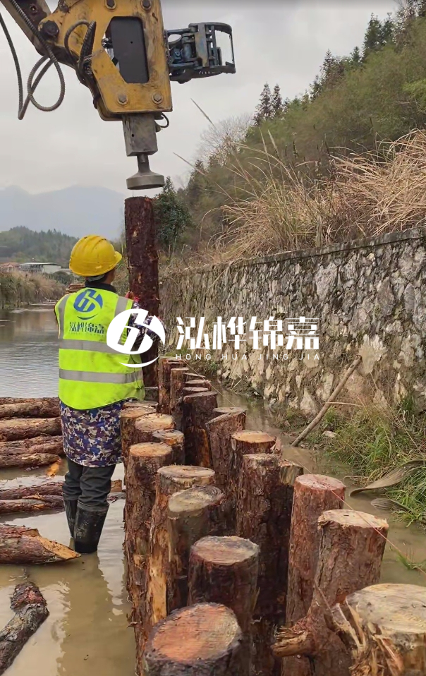 松木樁護坡如何維護以延長使用壽命？做防腐可以嗎？