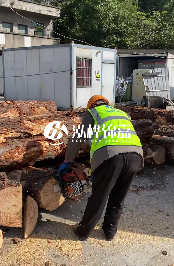 湖北有打樁木源頭工廠嗎？4米8公分松木樁多少錢一根？