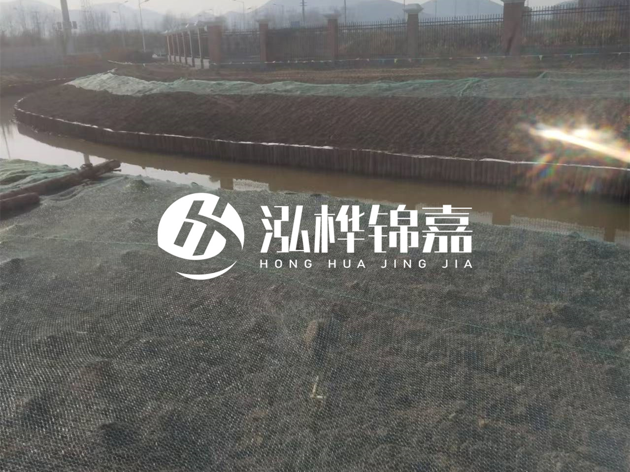 河道木樁打不下去怎么辦？河道打樁木能在水里使用多少年？