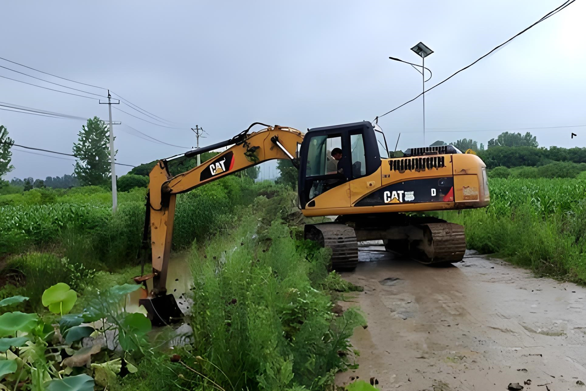 貴州沼澤地灘涂清淤公司有哪些-船挖清淤單價是多少？