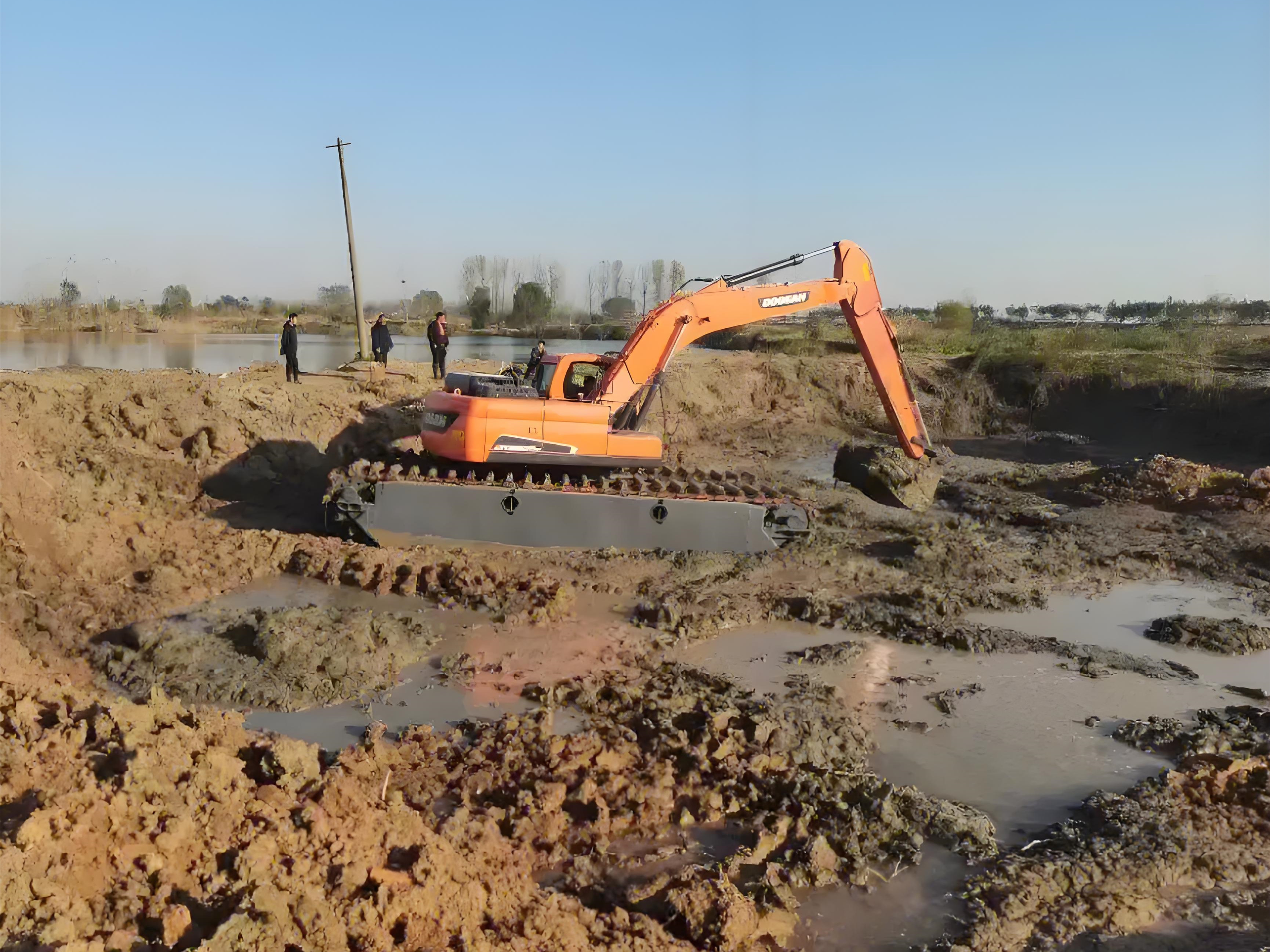河南洛陽挖機清淤施工隊-魚塘清淤的人工和機械哪種更劃算？